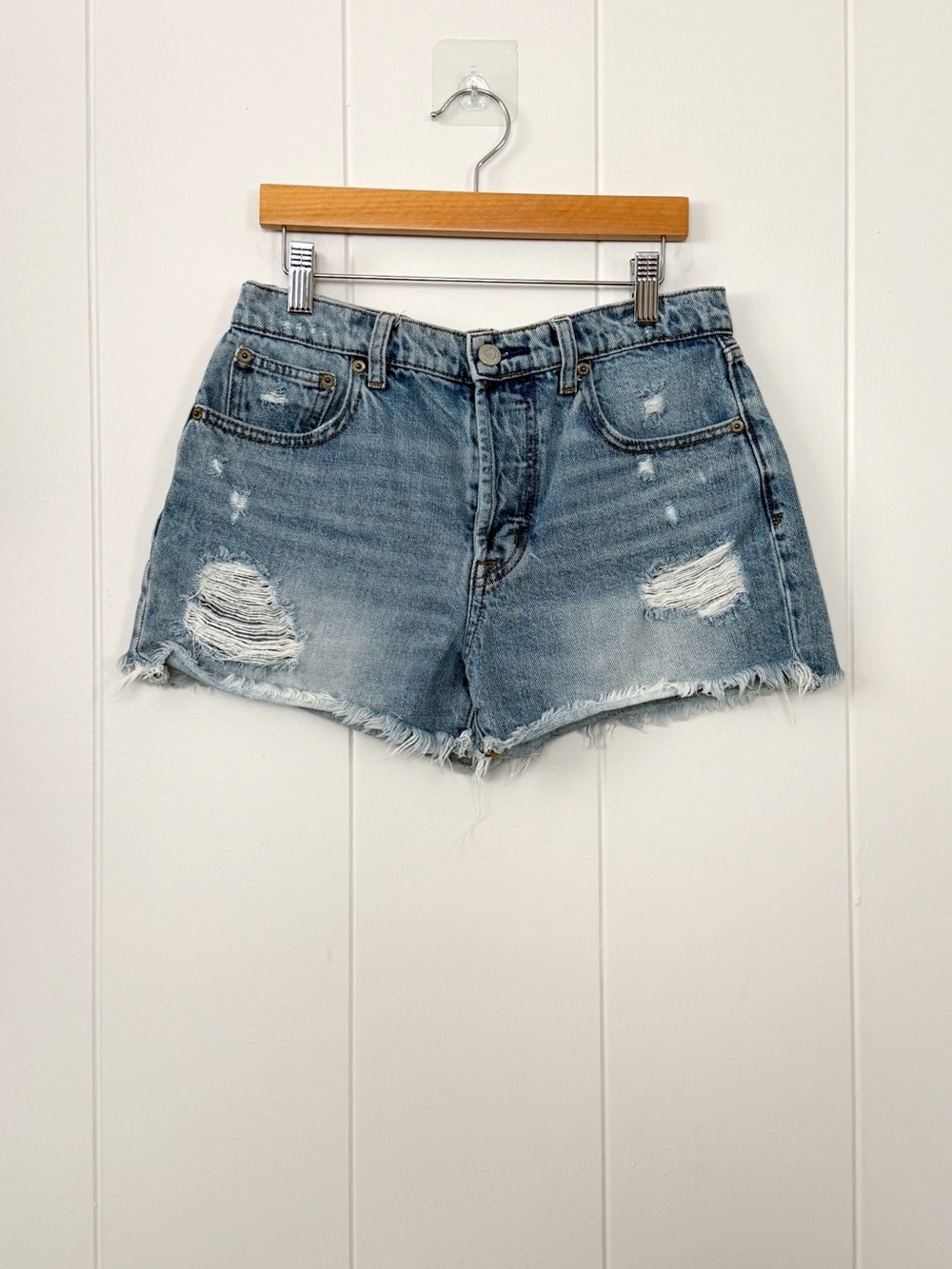 GAP | Washwell High Rise 3" Denim Shorts with Destruction